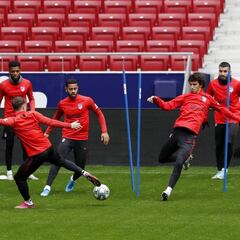 El Atlético se entrenó en el Metropolitano sin Giménez