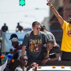 Thompson: "LeBron no es mi agente, me he ganado el sueldo"