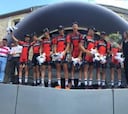 BMC gana la crono por equipos y viste de líder a Rohan Dennis