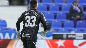 Adri López con el Granada.