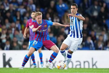 Frenkie de Jong y Mikel Merino.