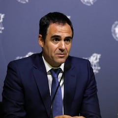 El mensaje de Velasco Carballo a los árbitros por las críticas al VAR