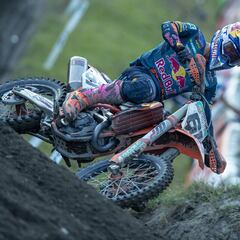 Tiran a Jorge Prado y dejan todavía más tocada su espalda