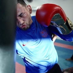 Holloway preparó su revancha en la Fight Island por Zoom