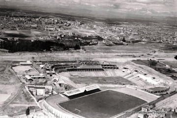 Work on the new ground overlapped with the old Chamartin stadium.