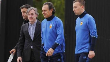 Cesare Prandelli resigns as Valencia boss