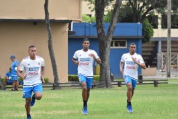 Los de Nacional: Macnelly, Berrío y Farid Díaz. 