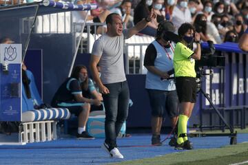 El entrenador del Barcelona, Lluís Cortés. 