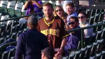 Aficionado de San Diego Padres terminó agrediendo a otro