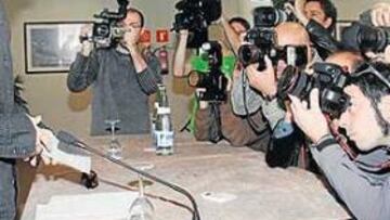 <b>EXPECTACIÓN. </b>La retirada de Sete Gibernau era un secreto a voces después de su ruptura con Ducati y pese a ello levantó mucha expectación su convocatoria.