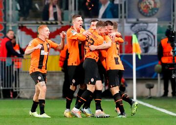 1-0. Oleksandr Zubkov celebra el primer gol.