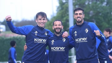 Budimir, Rubén García y Catena, felices durante en entrenamiento.