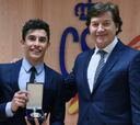Márquez recibió la medalla de oro del Mérito Deportivo