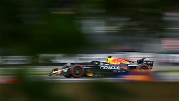 Max Verstappen (Red Bull RB21). Silverstone, Gran Bretaña. F1 2025.