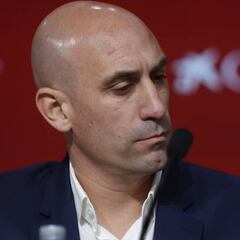 La fiscalía acusa a Rubiales de un delito de lesiones a una mujer