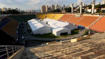 El estadio municipal Paulo Machado de Carvalho, más conocido como Estadio Pacaembú al estar situado en este popular barrio de Sao Paulo (Brasil), se ha convertido  en un hospital de campaña para atender a los numerosos habitantes contagiados por el virus COVID-19. Sao Paulo declaró la cuarentena el día 24.