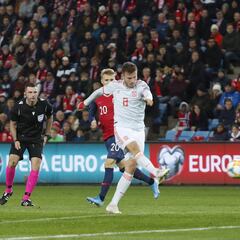 Saúl tomando al pie de la letra a los que dicen que hay que tirar desde fuera del área: gran gol