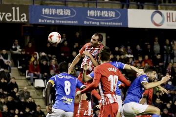 Godín marca el 0-1.