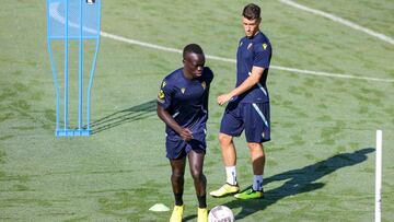 29/09/22 CADIZ CF ENTRENAMIENTO
 AWER MABIL CON ANTONIO BLANCO