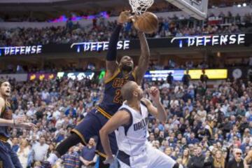 LeBron James y Devin Harris.