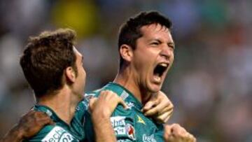 Celebra Burdisso la apertura de la cuenta
