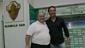 15/07/10 PRETEMPORADA ELCHE
RUEDA DE PRENSA DE JUAN CARLOS RAMIREZ PRESENTACION CAMPAÑA DE ABONOS 2010 - 2011
CON BORDALAS