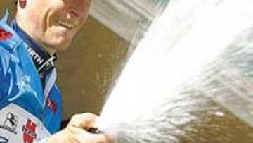 <b>GANO EL JEFE.</b> Roberto Heras no ganó en Arrate, pero se llevó la Bicicleta Vasca.