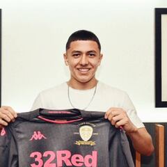 Oficial: Ian Poveda, nuevo jugador del Leeds de Bielsa