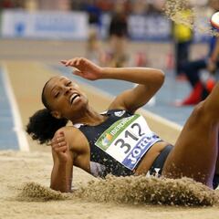 Peleteiro domina en casa