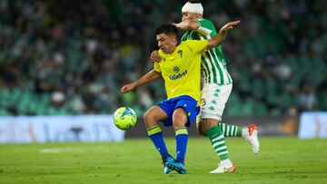¡Palo! La gran jugada con que Alarcón deslumbró ante Betis