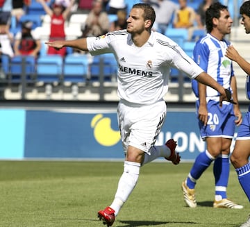 Soldado broke through to the Real Madrid first team in the 2005/2006 season and subsequently played for Osasuna, Getafe, Valencia, Villarreal and now plays for Besiktas.