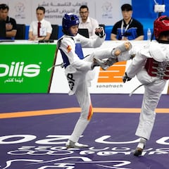 Adriana Cerezo logra la medalla de plata en taekwondo