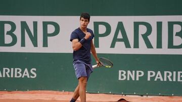 Alcaraz se acerca al cuadro principal de Roland Garros