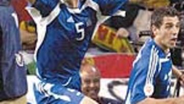 <b>BÁSICO. </b>Dellas, celebrando el gol ante Chequia en la Eurocopa.