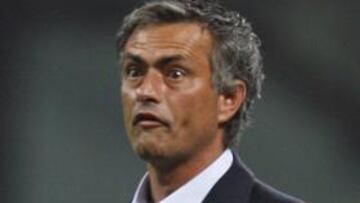 Mourinho: "Etoo es el mejor delantero del mundo"