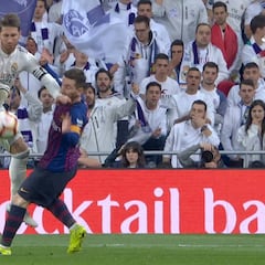 Vean el codazo de Ramos a Messi: debió ser expulsado