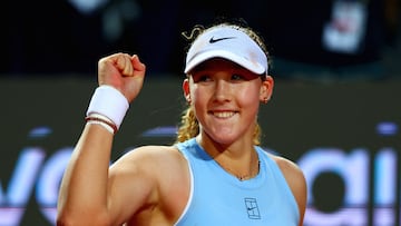 Tennis - Italian Open - Foro Italico, Rome, Italy - May 11, 2025 Russia's Mirra Andreeva celebrates after winning the match against Czech Republic's Linda Noskova REUTERS/Yves Herman