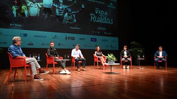 “En la vida, como en el ciclismo, hay que pedalear para no caerse”