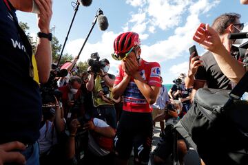 Después de conquistar el primer Monumento de su carrera en la Lieja, Remco Evenepoel fue a por nota en el tramo final de temporada para conquistar La Vuelta y Mundial. El belga se convirtió en el cuarto corredor de toda la historia que consigue esas tres victorias en un mismo curso.