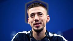 Lenglet, en una comparecencia con Francia.