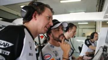 Trabajo y más trabajo. En McLaren Honda, con Alonso al frente, tienen claro que es la única opción de mejorar esta temporada.