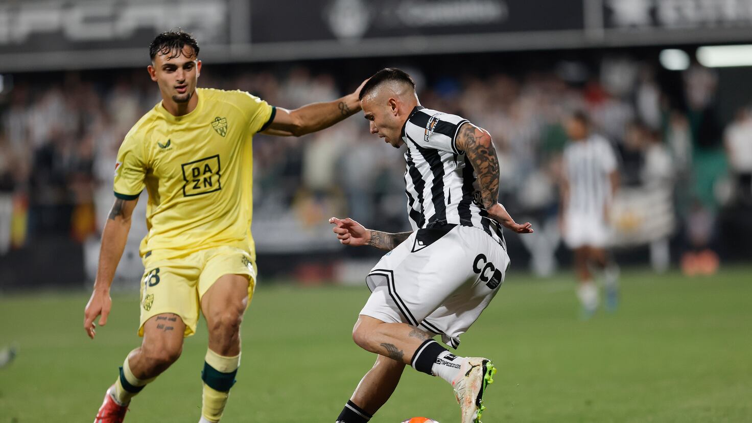 Almería y Wolves, cerca de cerrar el traspaso de Pubill