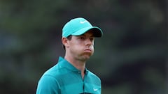 Mickelson makes PGA cut, but McIlroy misses out