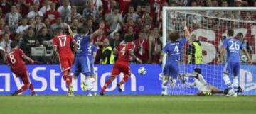 Bayern de Munich - Chelsea. 2-2. Javi Martínez empata el partido en el último minuto de la segunda parte de la prorroga.