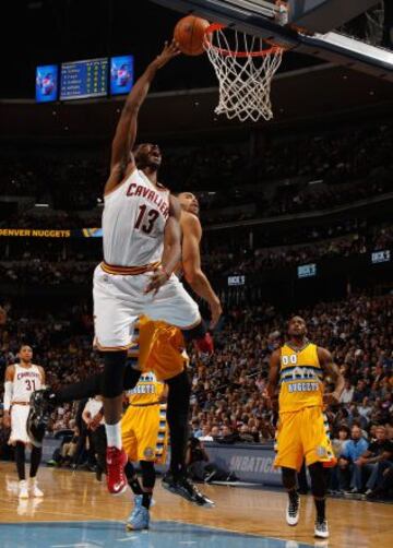 ¡Y otra de altos vuelos! Tristan Thompson machaca de nuevo.