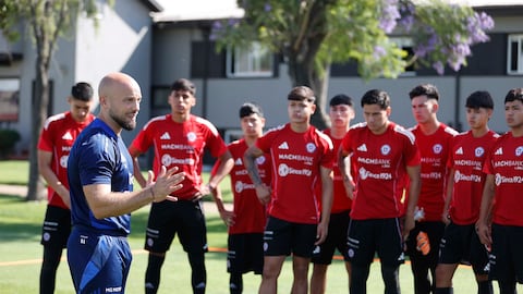 La Roja sorprende y convoca a tres jugadores de Argentina: nómina oficial