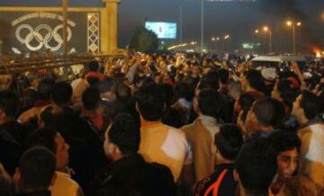 Graves incidentes en El Cairo entre la pol¨ªcia y ultras antes del partido Zamalek-ENPPI. Hay, al menos, 14 personas fallecidas.