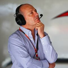 Ron Dennis dejaría McLaren si no consigue un patrocinador