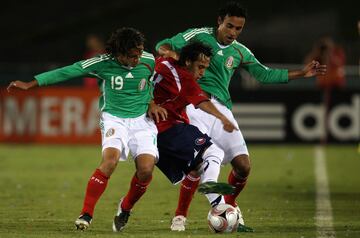 El lateral mexicano fue llamado a la Selección Mexicana por Sven Goran Eriksson cuando vivía uno de sus mejores momentos como profesional en Rayados de Monterrey. No pasó mucho con él en el Tri. 