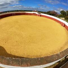 Construye una plaza de toros y un helipuerto en el ‘patio’ de su finca y se enfrenta a una sanción de más de 300.000 euros